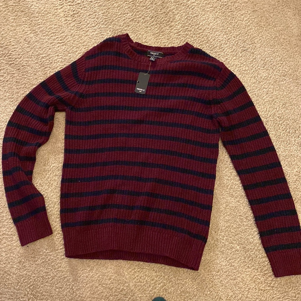 Item 02 Men’s Burgundy/Navy Sweater